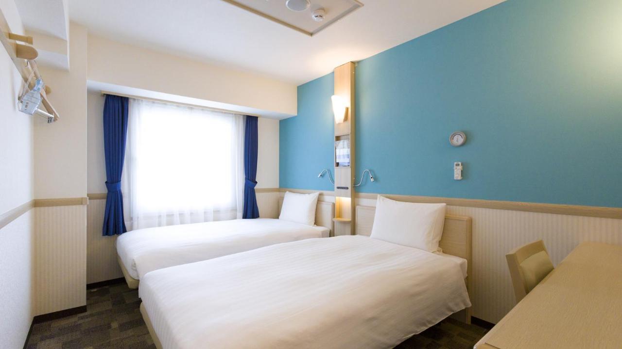 Toyoko Inn Saitama Misato Ekimae Exterior photo
